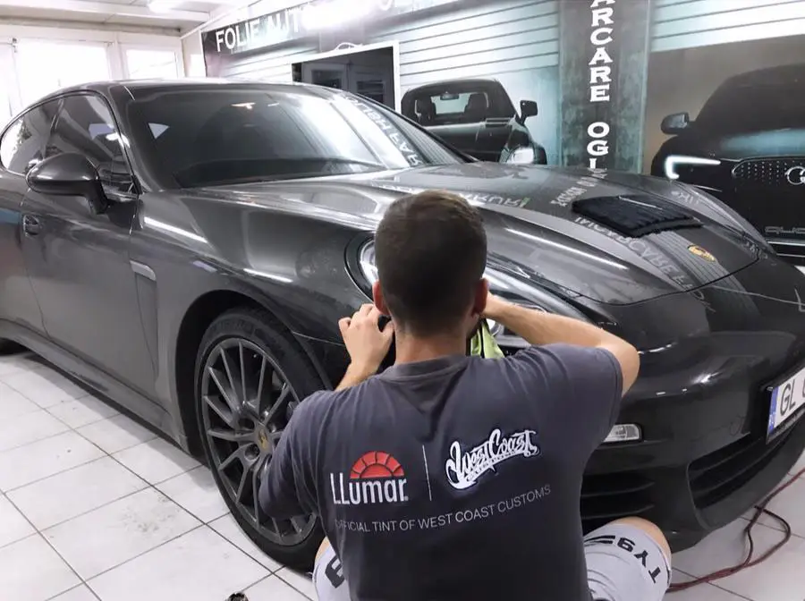 Montaj folie auto - folie auto LLumar